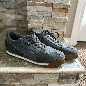 Puma men’s Roma gray shoes. Size 11 1/2